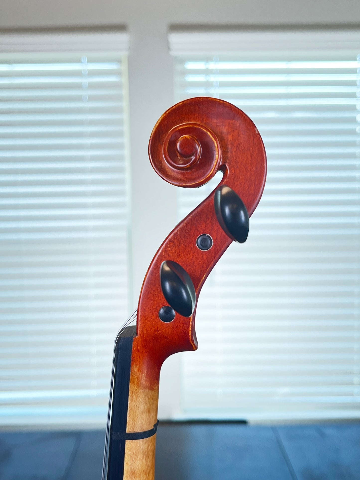 Scherl and Roth Strad Copy SR51E4 new strings- great set up Full size 4/4