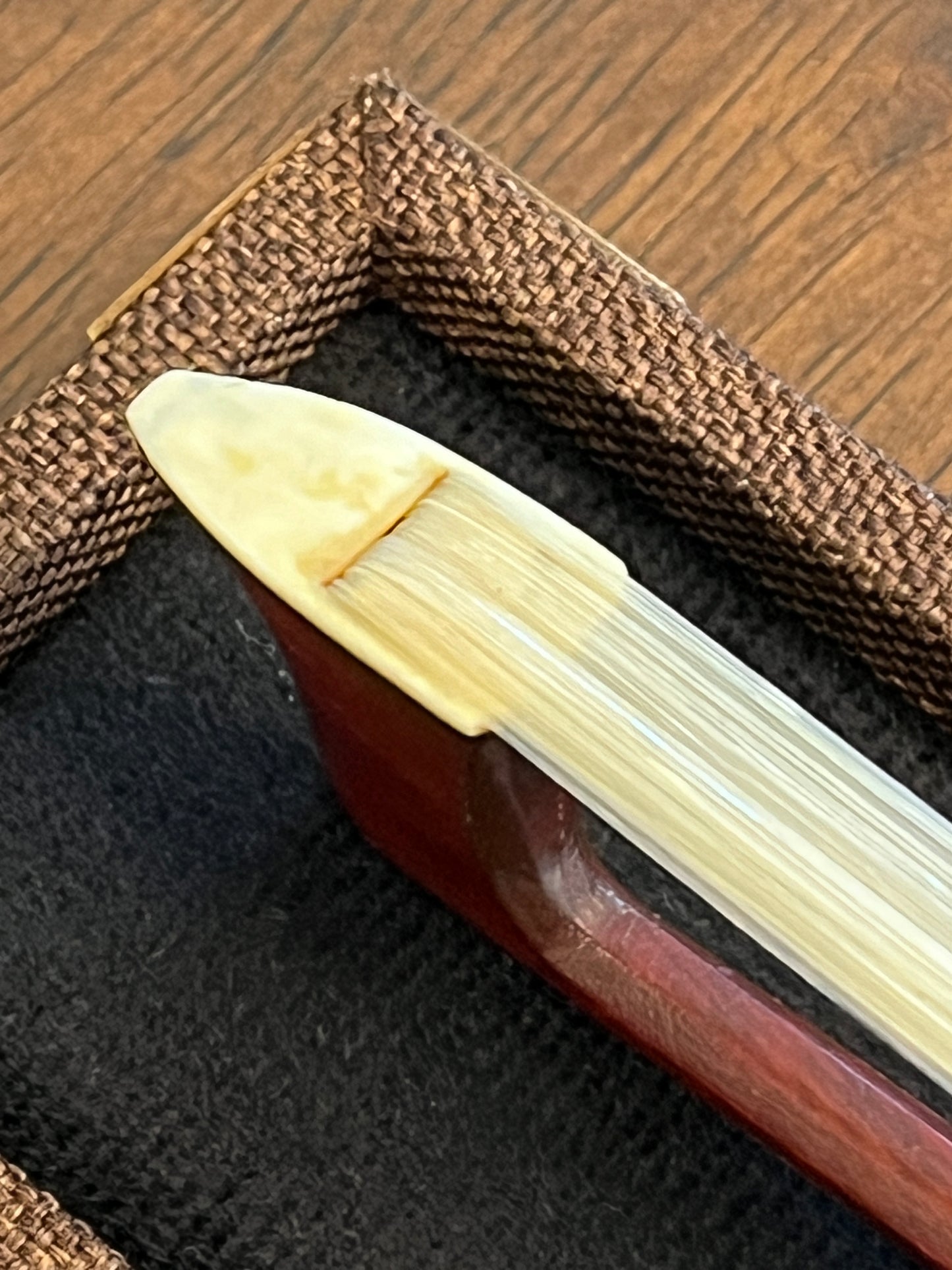Well playing H.R. PFRETZSCHNER false stamped bow for violin - it's a copy not authentic - plays extremely well - full size