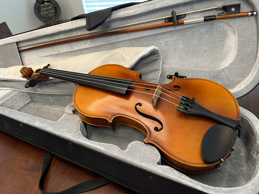 Beginner Full size violin 4/4 European made Strad copy Circa 1960