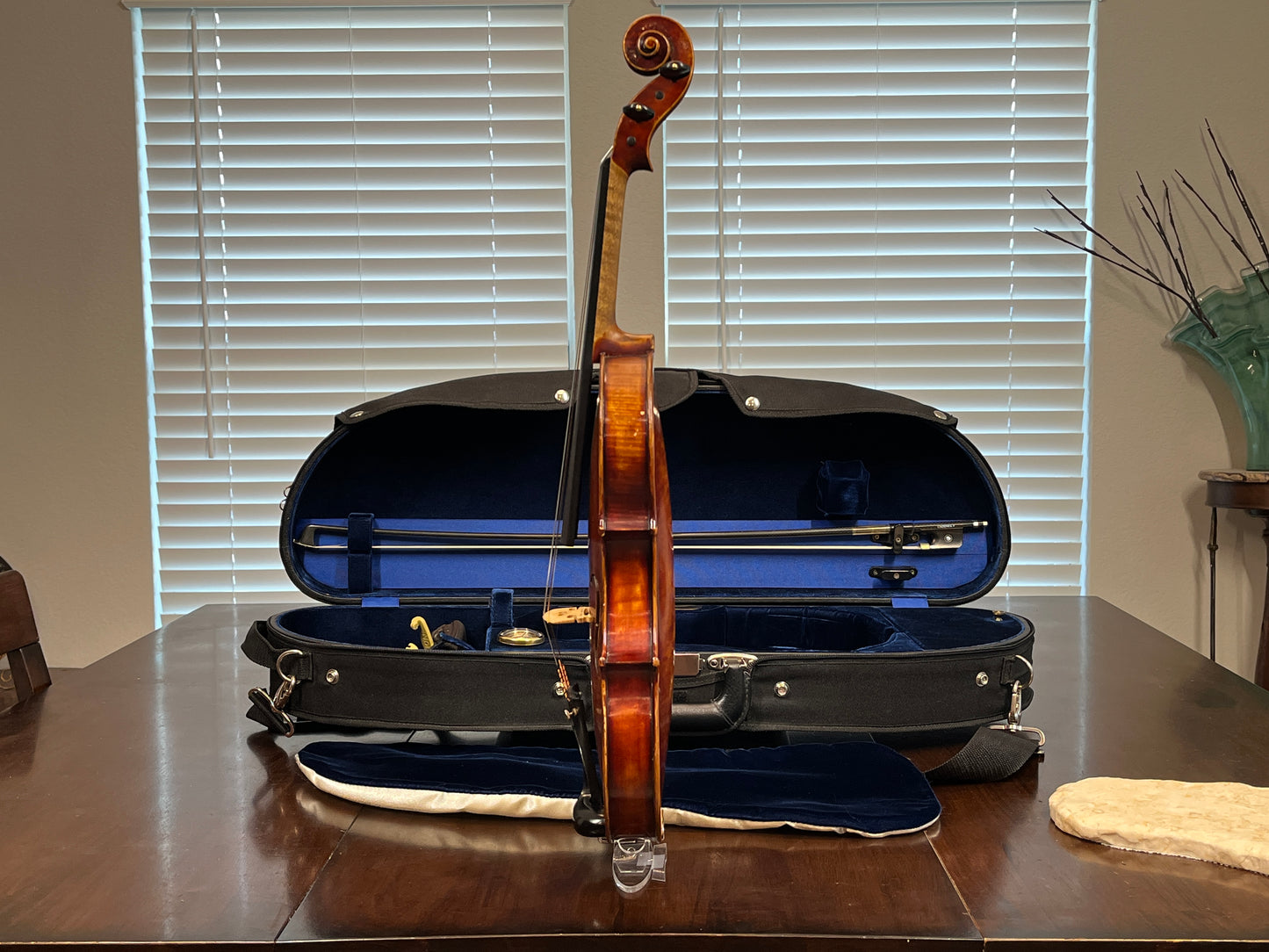 Steven Tillinghast Cundall 2013 Model C no. 107 anno 2013 - Oil Varnish