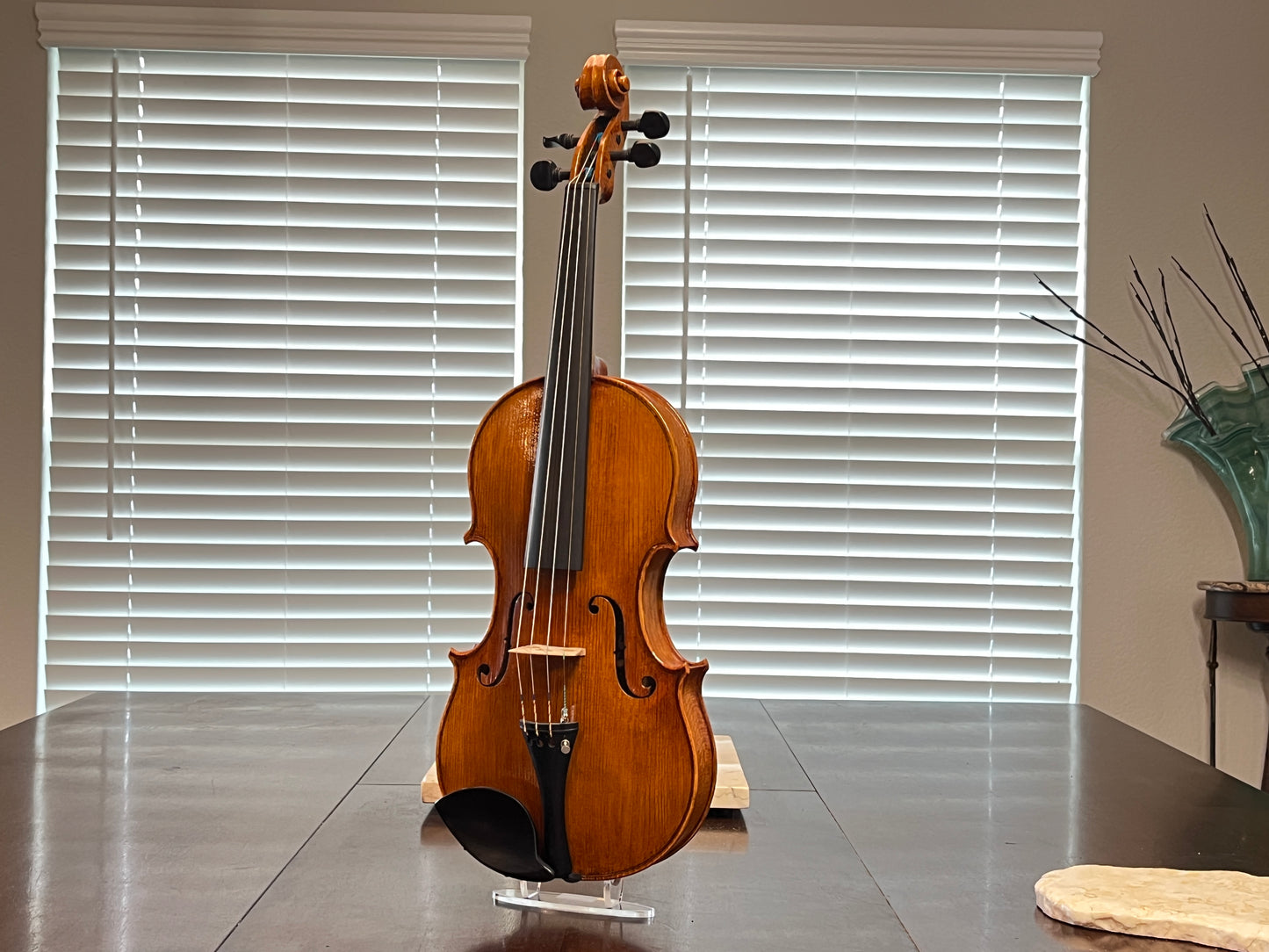 Bench / Scratch made No. 63 4/4 full size violin with sycamore wood back made by a single luthier - Ivan Bonev