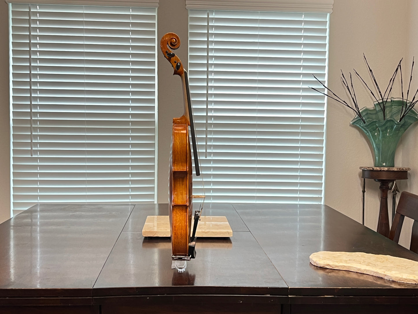 Bench / Scratch made No. 63 4/4 full size violin with sycamore wood back made by a single luthier - Ivan Bonev