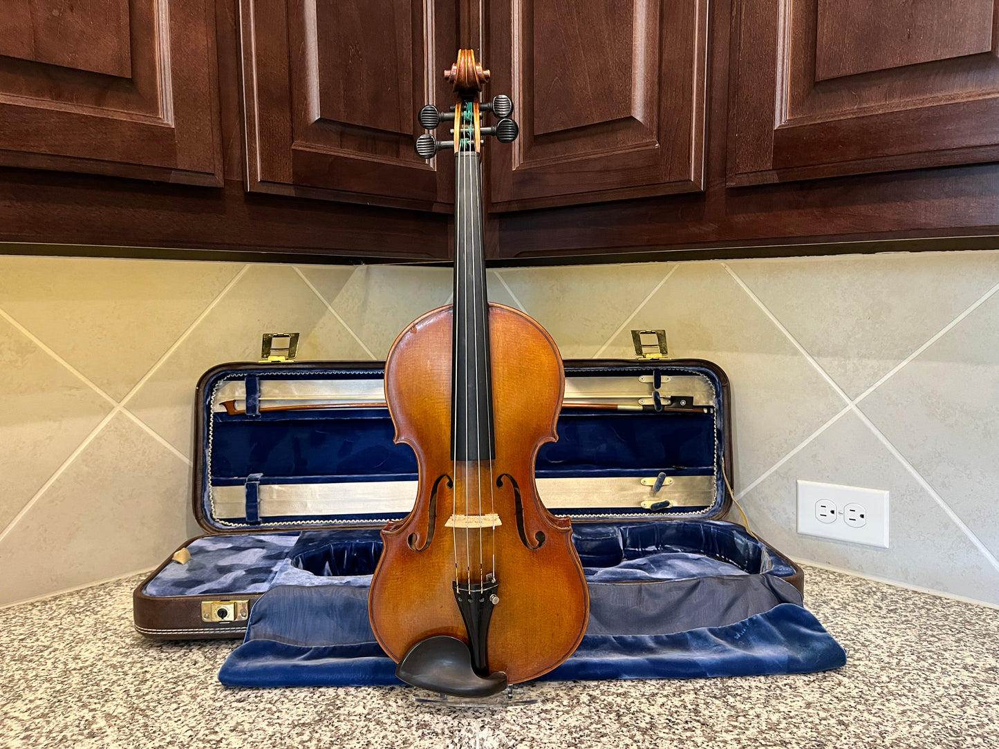 Famous Rare maker A. H. Seymour ( Abijah Hayes Seymour) 1924 Violin 4/4 full size and Bausch staped bow