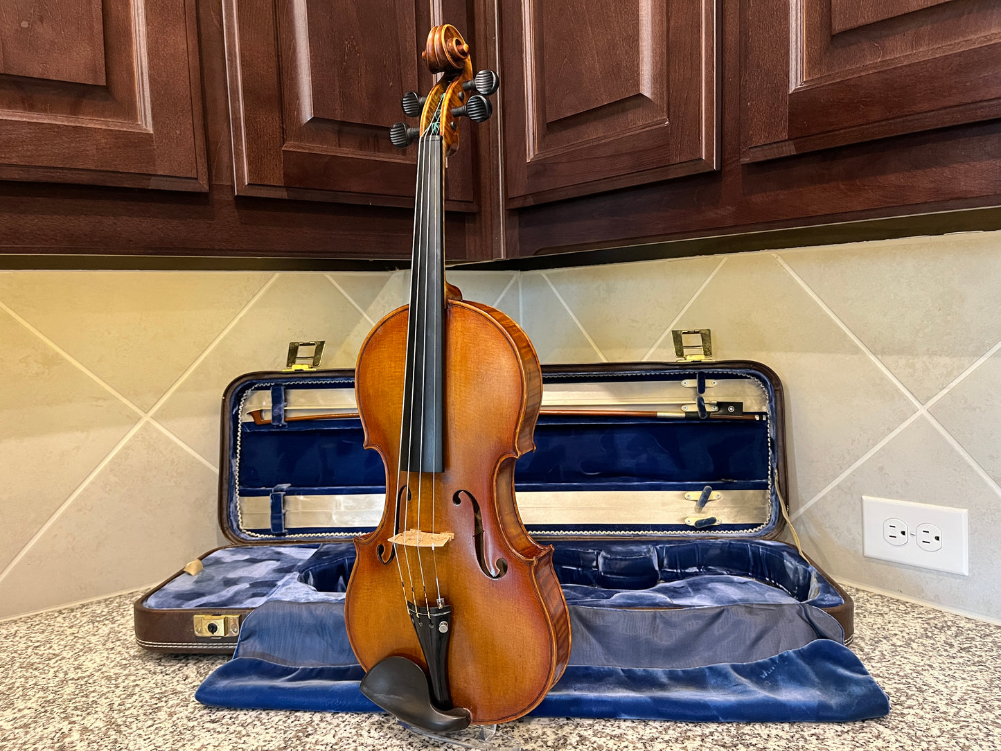 Famous Rare maker A. H. Seymour ( Abijah Hayes Seymour) 1924 Violin 4/4 full size and Bausch staped bow