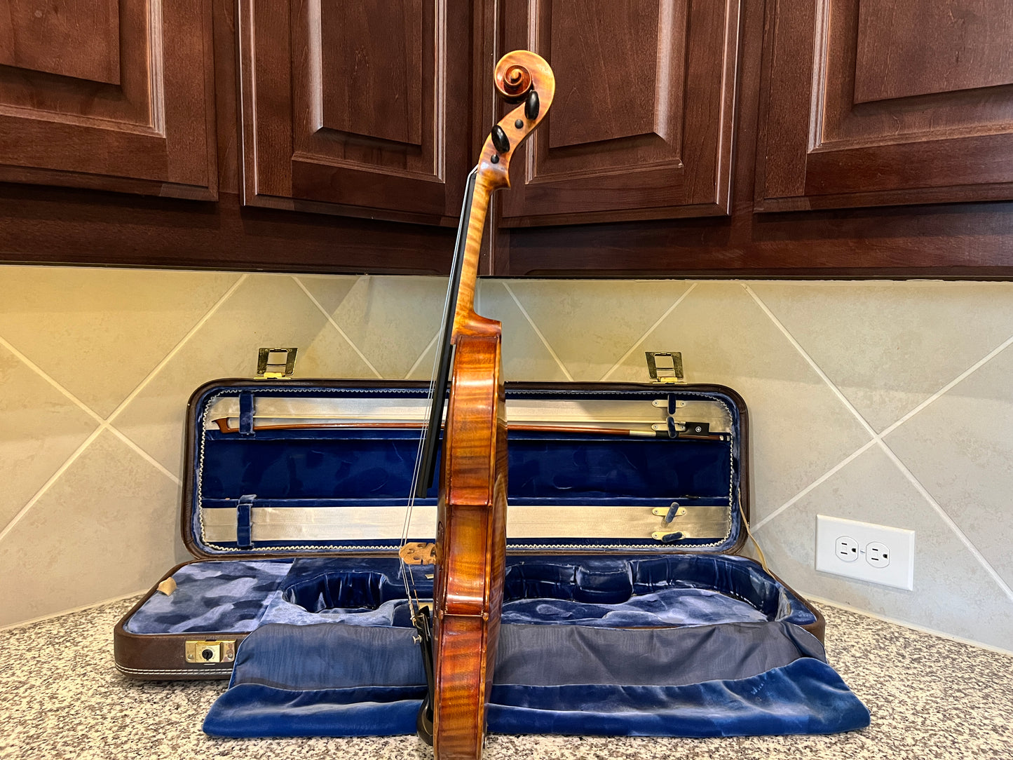 Famous Rare maker A. H. Seymour ( Abijah Hayes Seymour) 1924 Violin 4/4 full size and Bausch staped bow