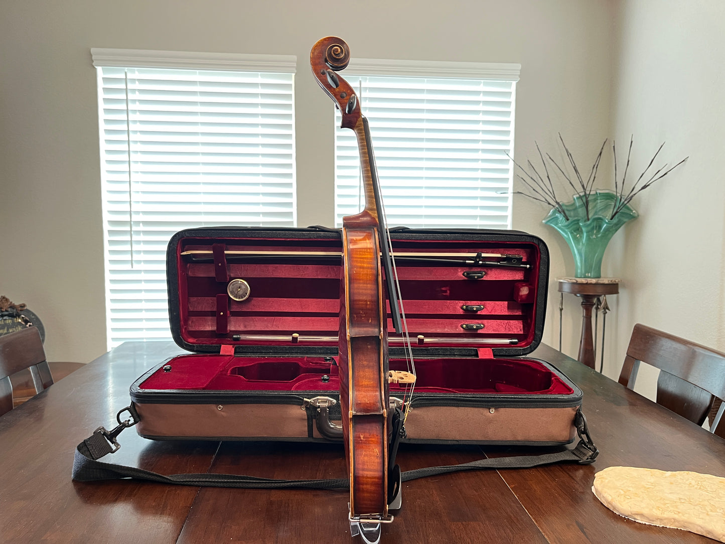 Dark Flamed and Deep sound, unbranded Strad copy Violin Circa 1950 Full Size 4/4