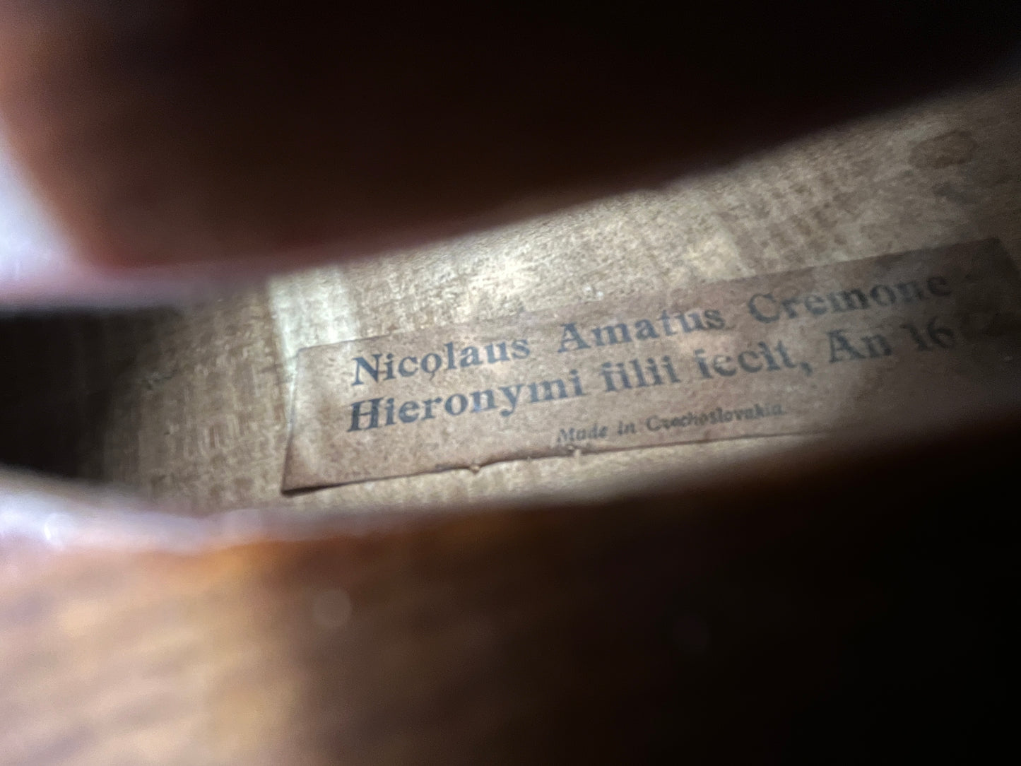 Flamed Single piece back - Professional (Advanced too) Vintage Czechoslovakian labeled violin. Full size 4/4