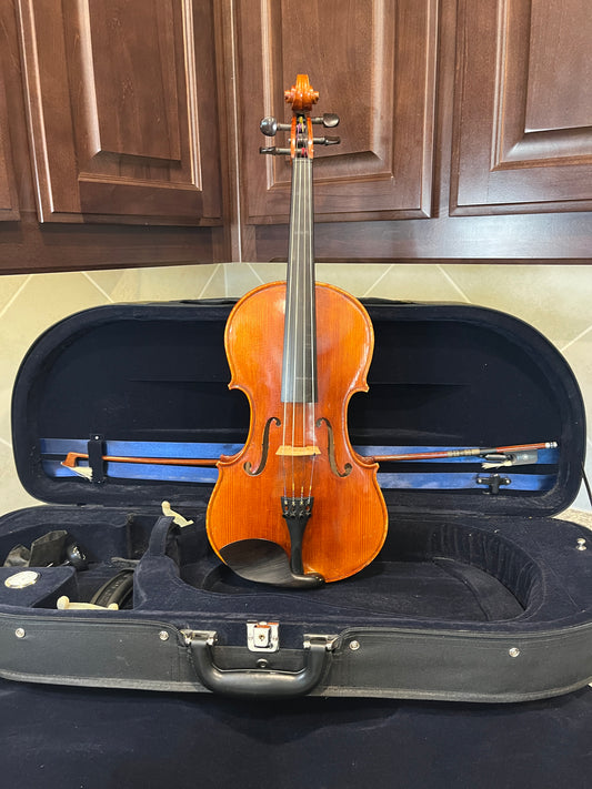 15.5 inch Viola H Luger Model CA500 2011