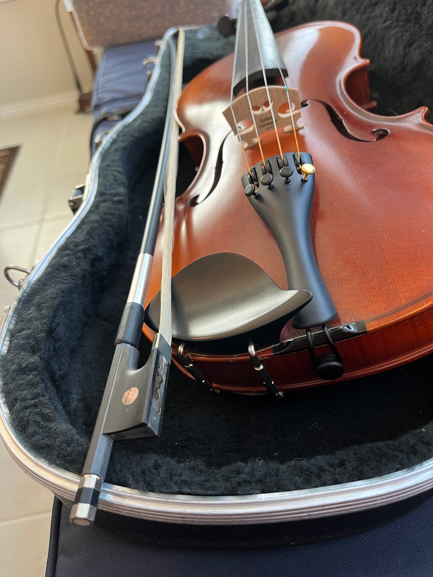 Knilling Bucharest 4KF Full size 4/4  Starter to intermediate Violin
