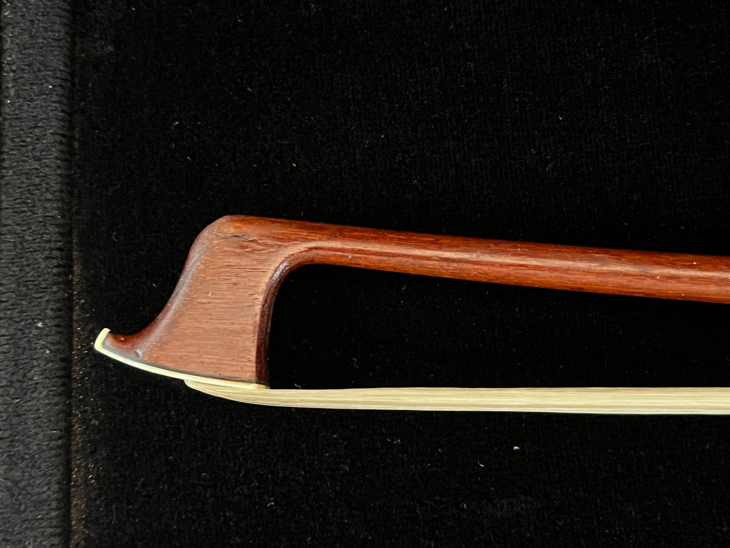 Unbranded German Violin bow 57.4 grams approx c. 1900 Vintage antique Pernambuco