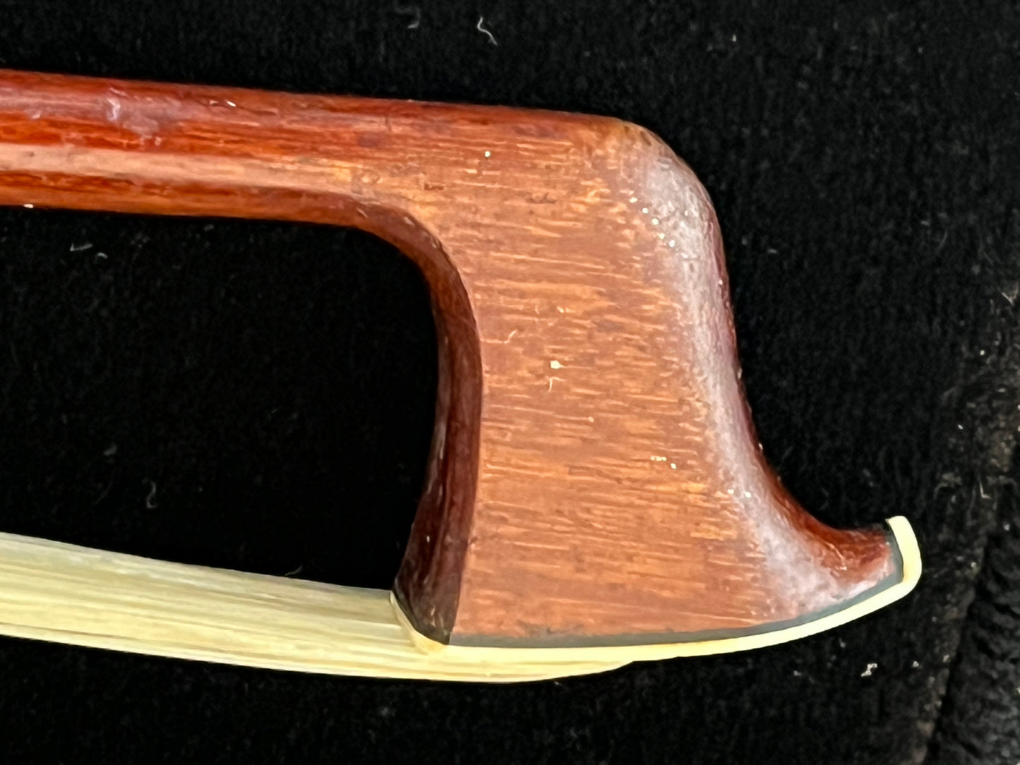 Unbranded German Violin bow 57.4 grams approx c. 1900 Vintage antique Pernambuco