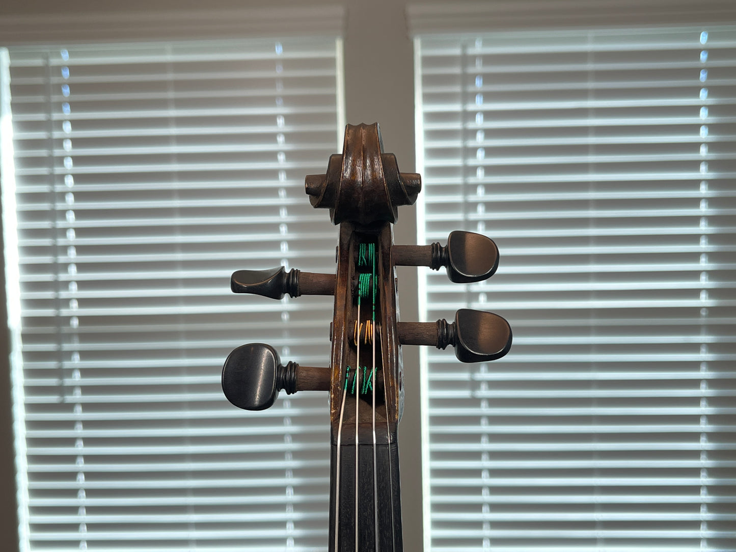 Flamed fiddle by legendary American maker Selman ' Sol. ' E Roach 1925 violin