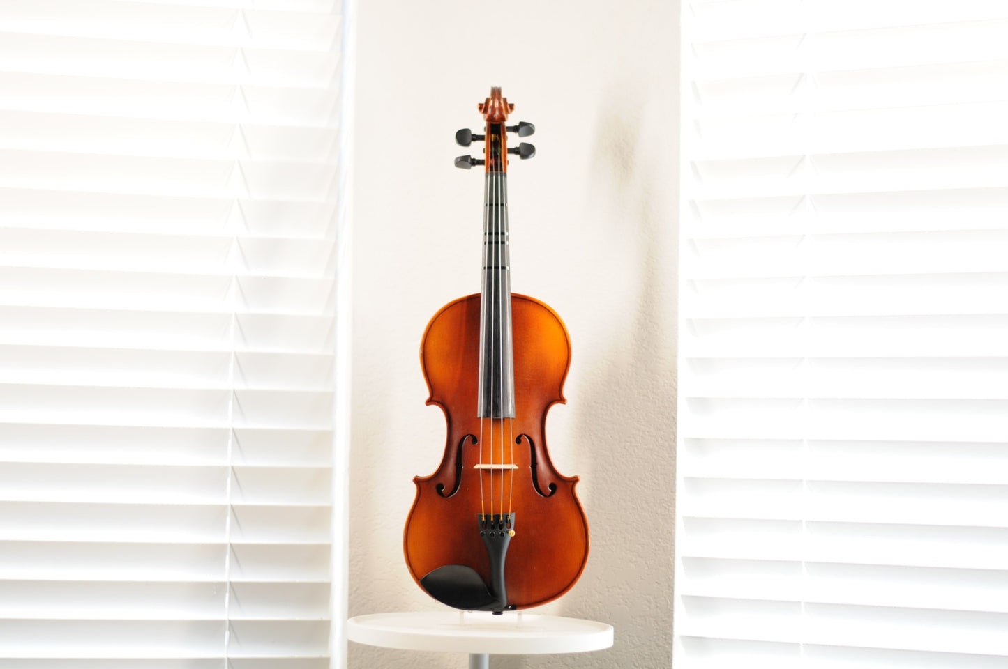 Knilling Bucharest 4KF Full size 4/4  Starter to intermediate Violin