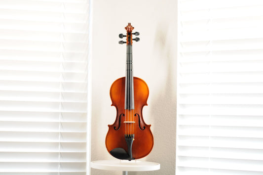 Knilling Bucharest 4KF Full size 4/4  Starter to intermediate Violin