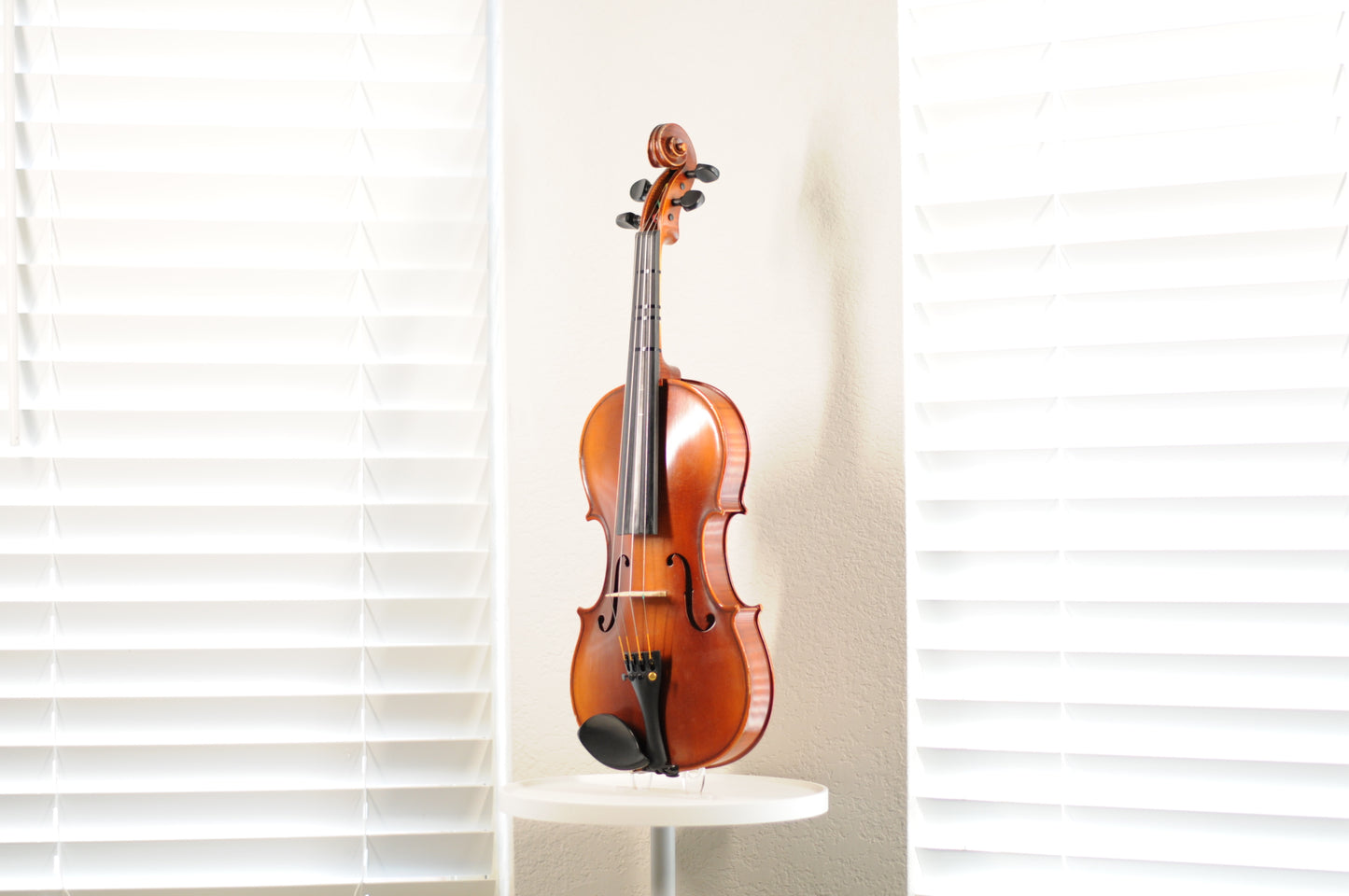 Knilling Bucharest 4KF Full size 4/4  Starter to intermediate Violin