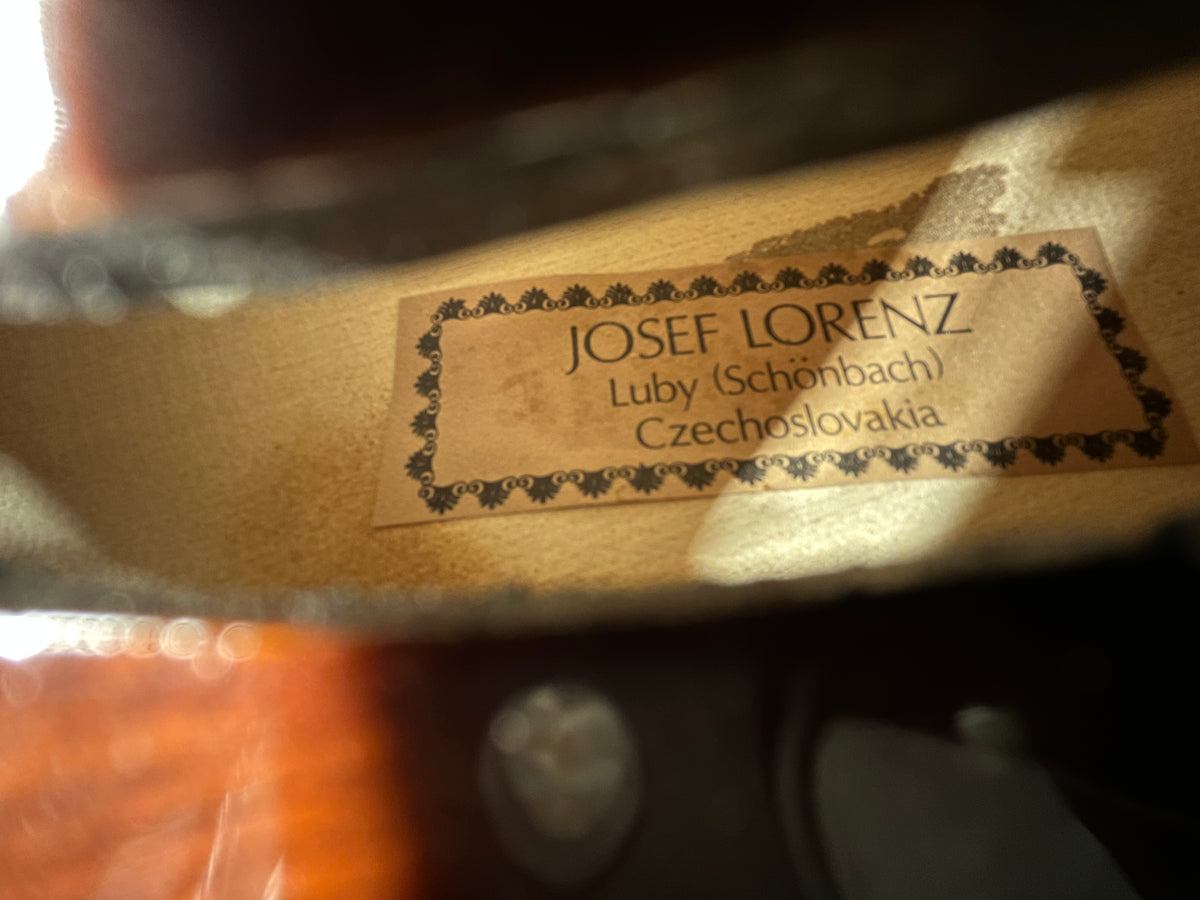 Josef Lorenz Luby (Schonbach) Student c.1980 Full size student violin with case and bow